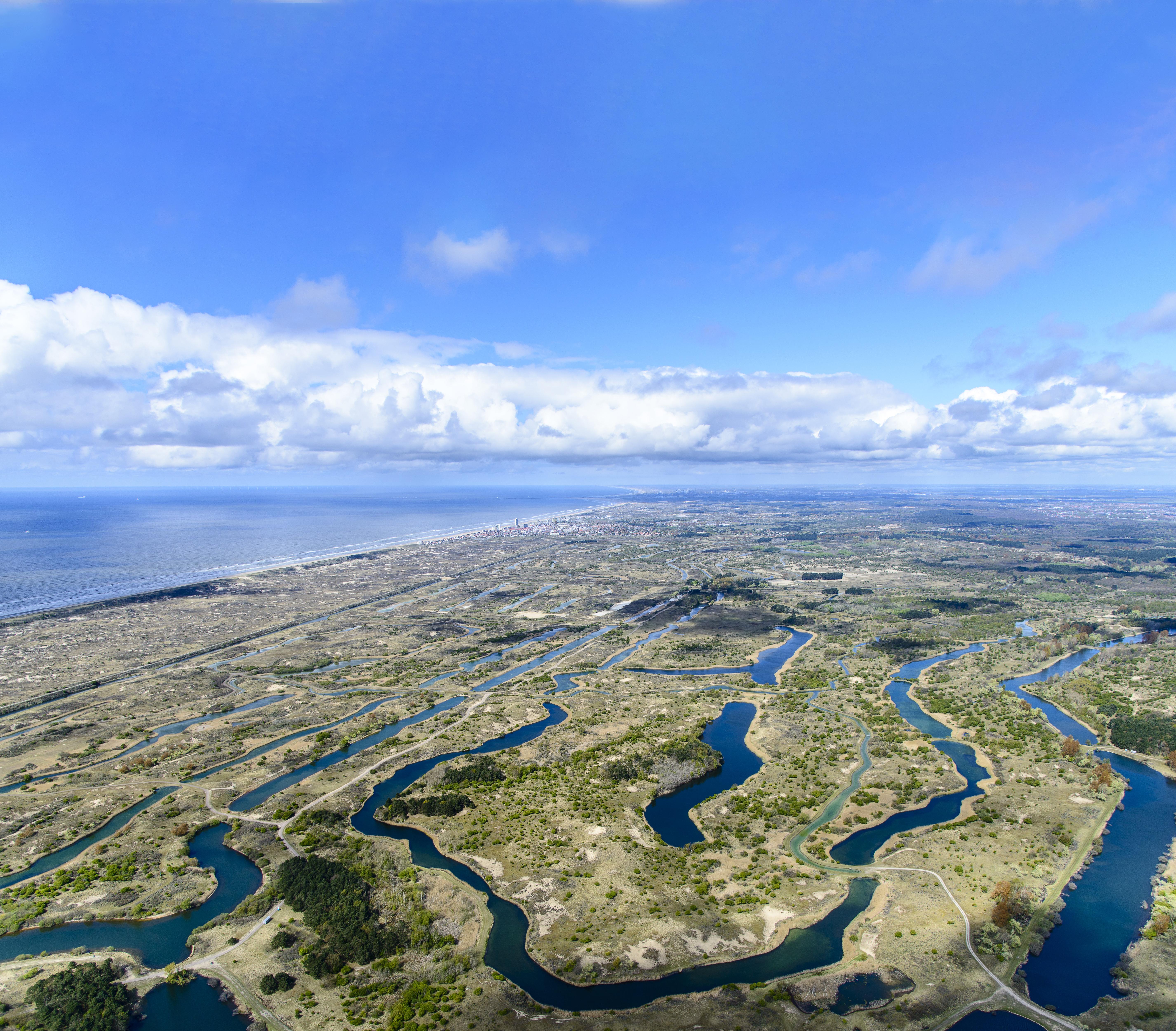 Luchtfoto van het infiltratiegebied in de Amsterdamse Waterleidingduinen