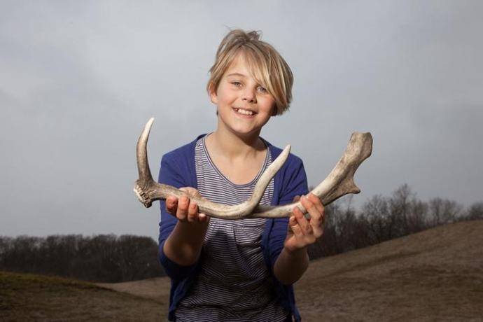 Afbeelding van kind met hertengewei